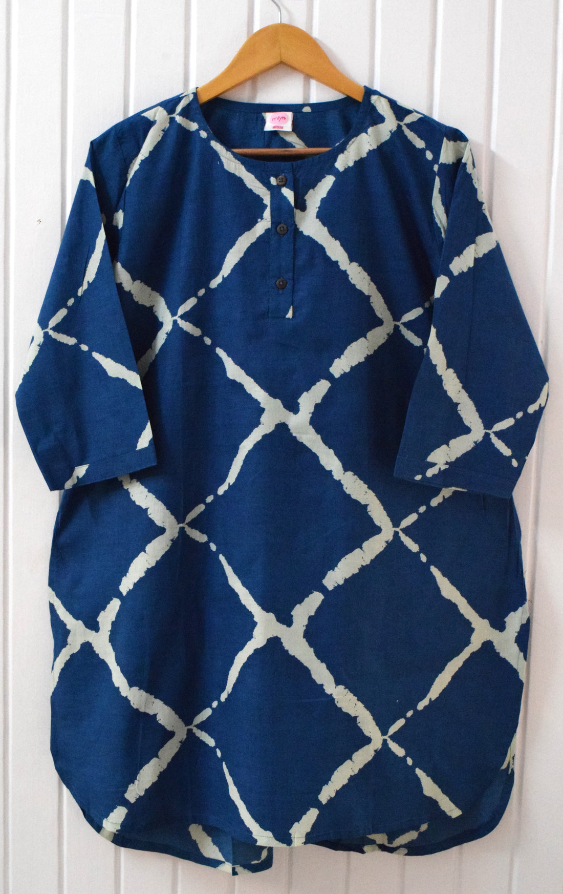 Indigo Diagonal Lines
